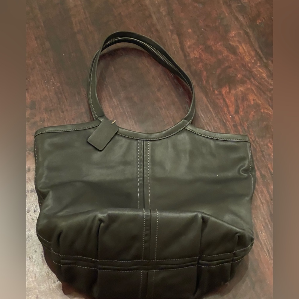 Coach Bea Black Leather Tote Bag EUC